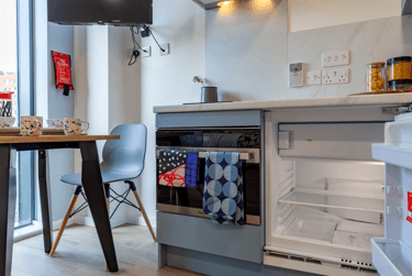 Silver Plus Studio at Ty Nant, 180 High Street, City Centre, Swansea, SA11NE - Image 4